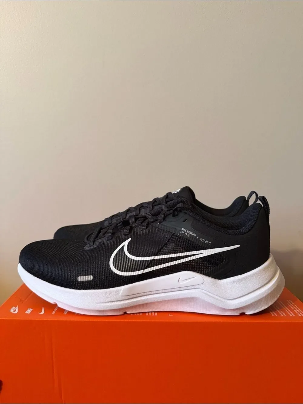 Nike Downshifter 12 Black White DD9293-001 Men’s Size 10.5